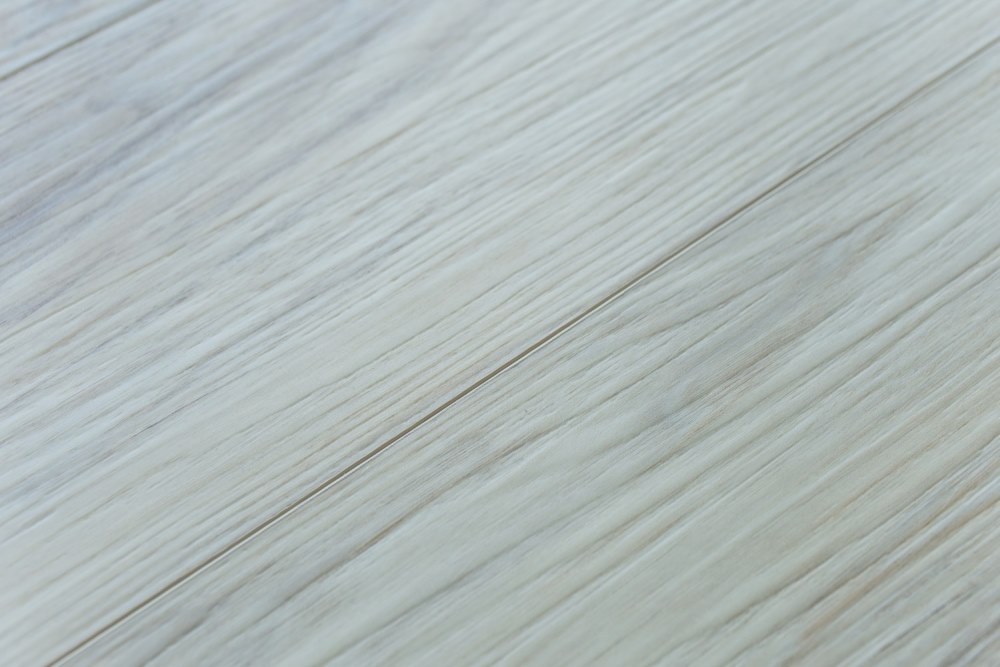 Замковая ПВХ плитка "Art Tile" Клён Жемчужный (1220*152*5 мм) — купить в Южно-Сахалинске