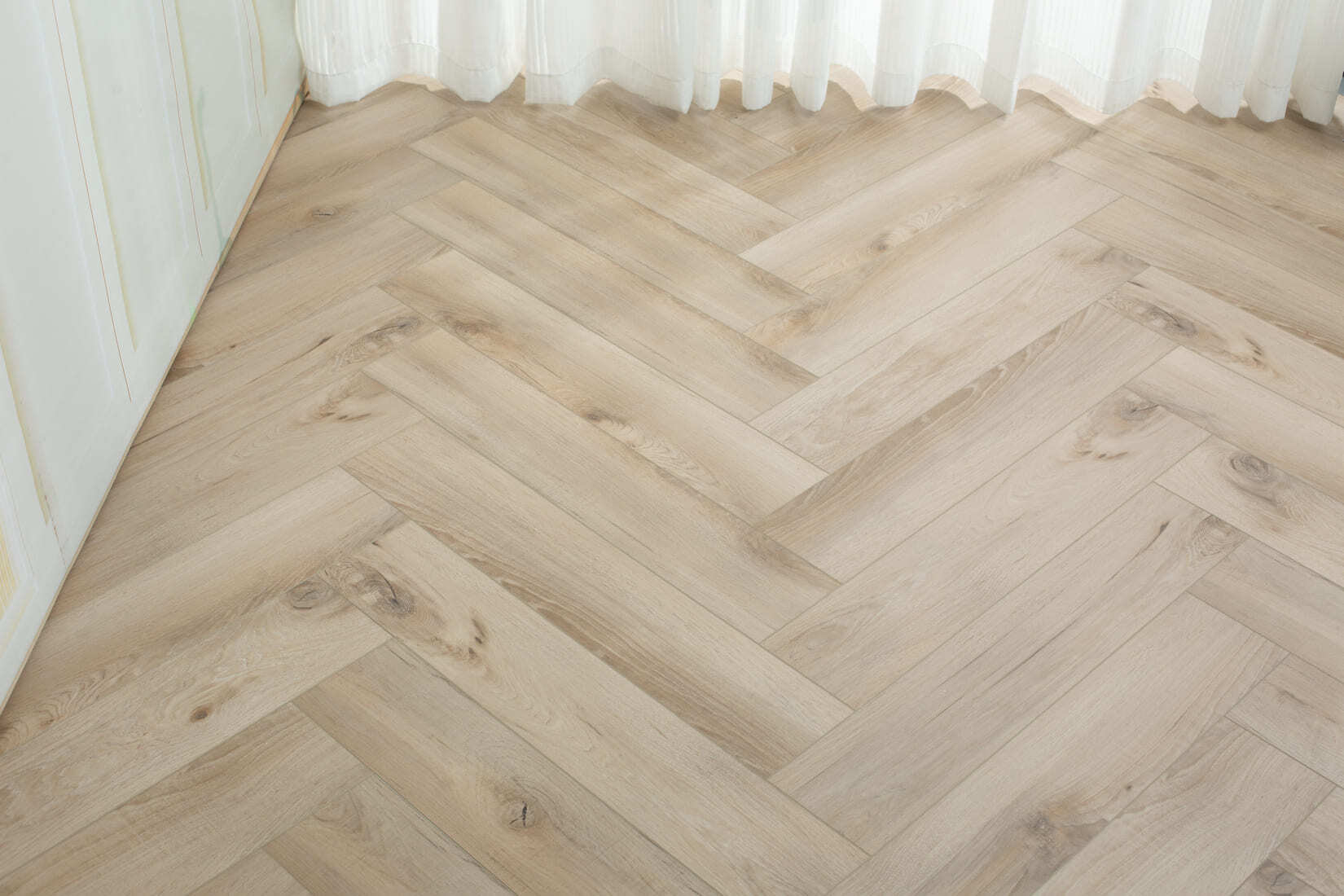 Плитка SPC "OneFloor" 3009 А,В  ЁЛКА (640*128*4 мм) — купить в Южно-Сахалинске