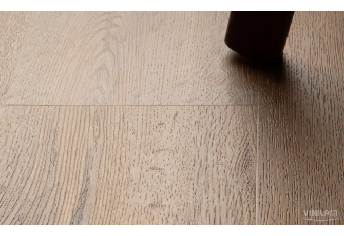 Кварц-винил Дуб Кордова (1227*232*2,5 мм) — купить в Южно-Сахалинске