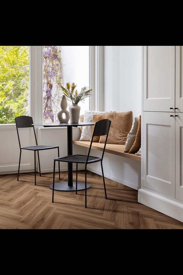 Замковая ПВХ плитка Classic Oak 24844 (630*126*6 мм) — купить в Южно-Сахалинске