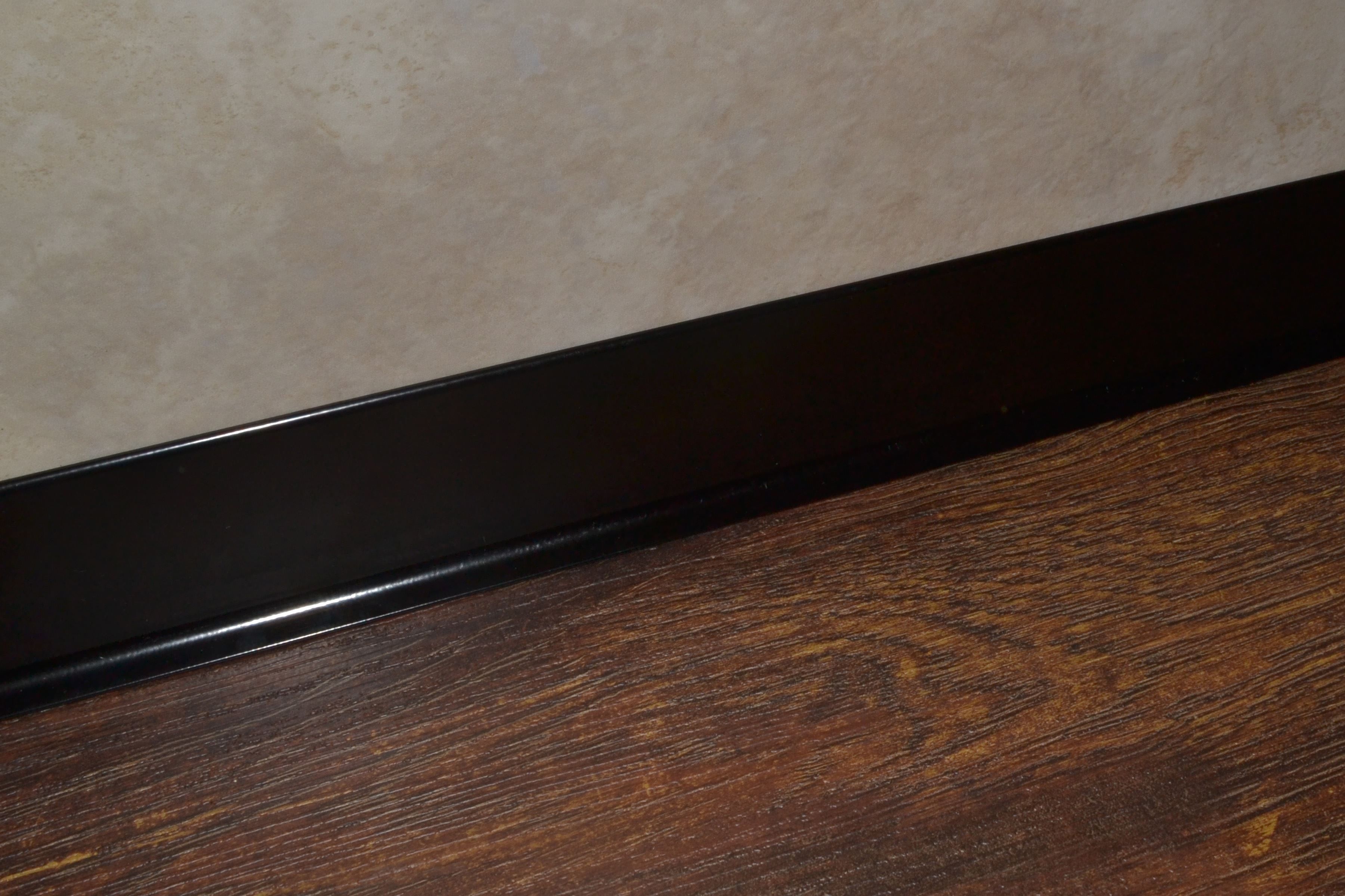 Плинтус алюминиевый L-образный черный (2500*11*60 мм) — купить в Южно-Сахалинске